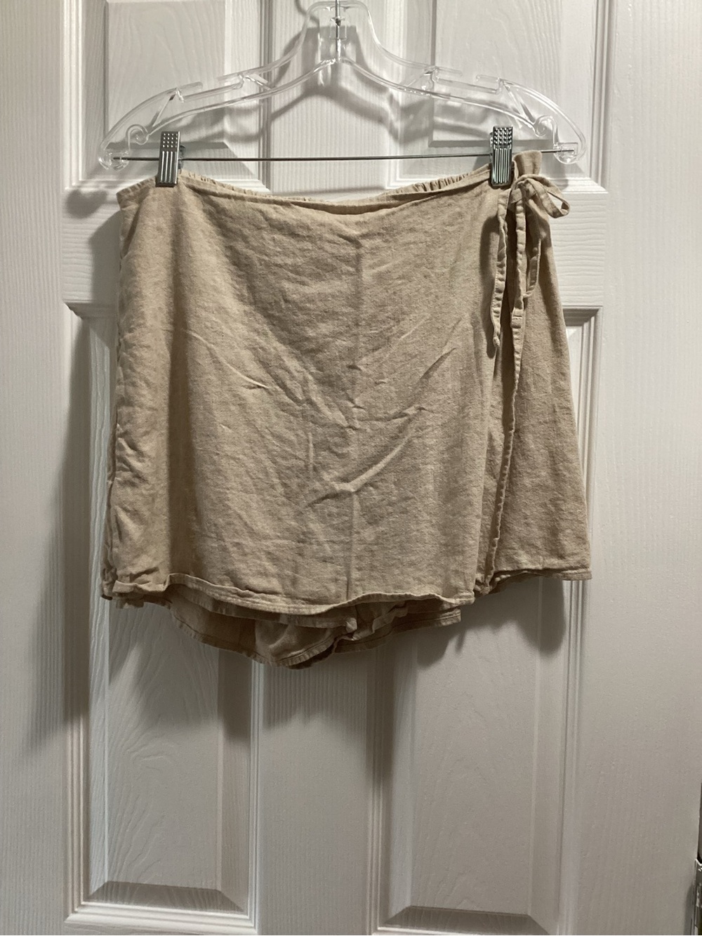 Old Navy Beige Wrap Skort